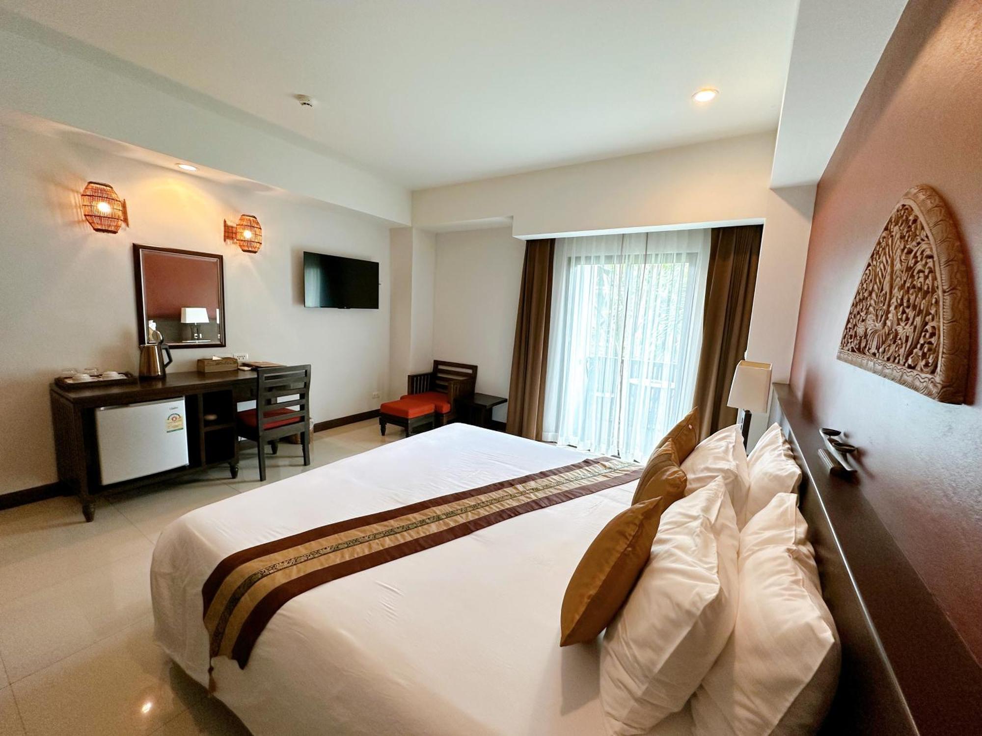 Navatara Phuket Resort Rawai Exterior foto